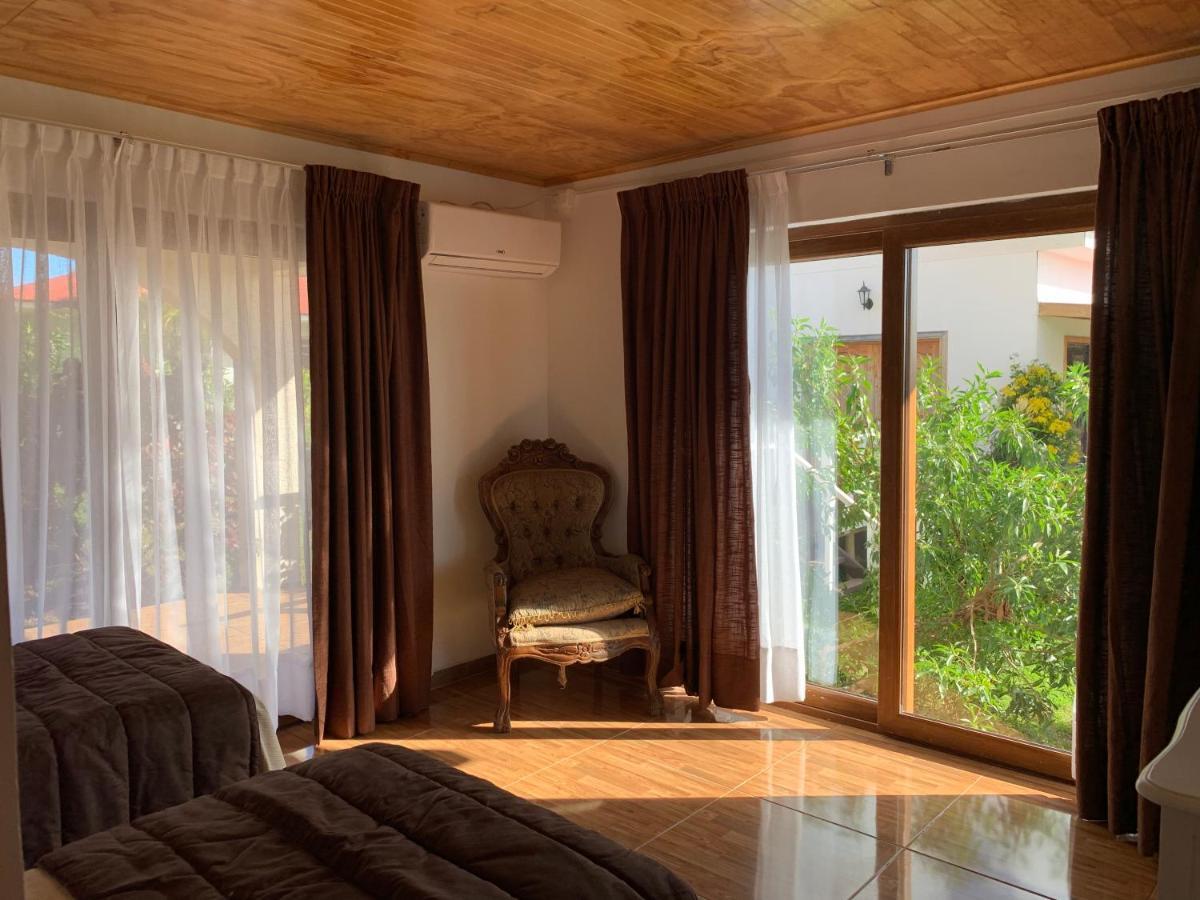 Teanehi Bed & Breakfast Hanga Roa Exterior photo